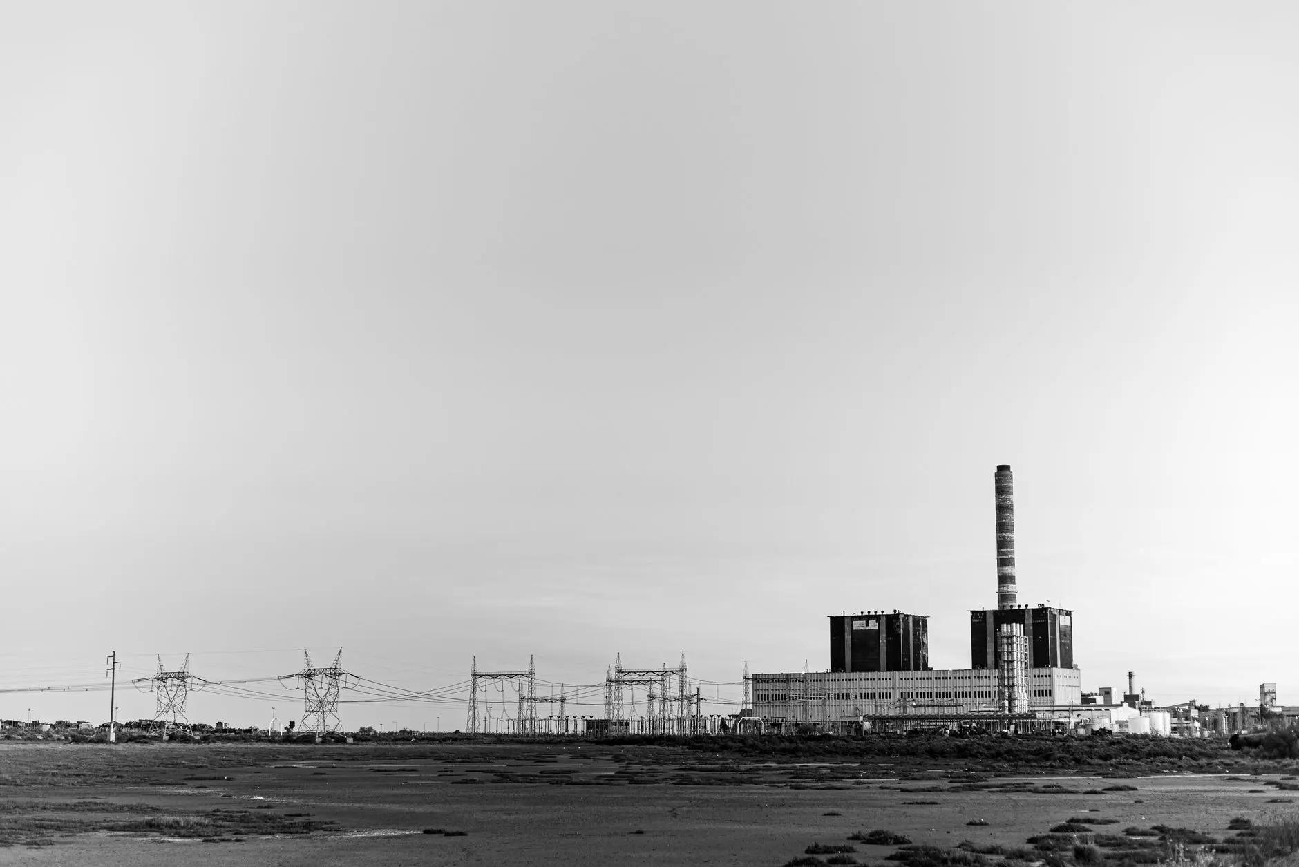 电厂烟气治理中脱硫塔与除尘器的选型对比及适用工况探讨正文配图 1